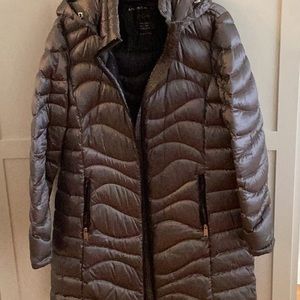 Womens packable coat, size large, pewter,